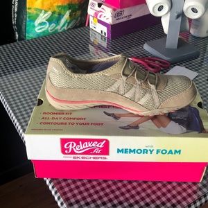 Brand new memory foam sketchers